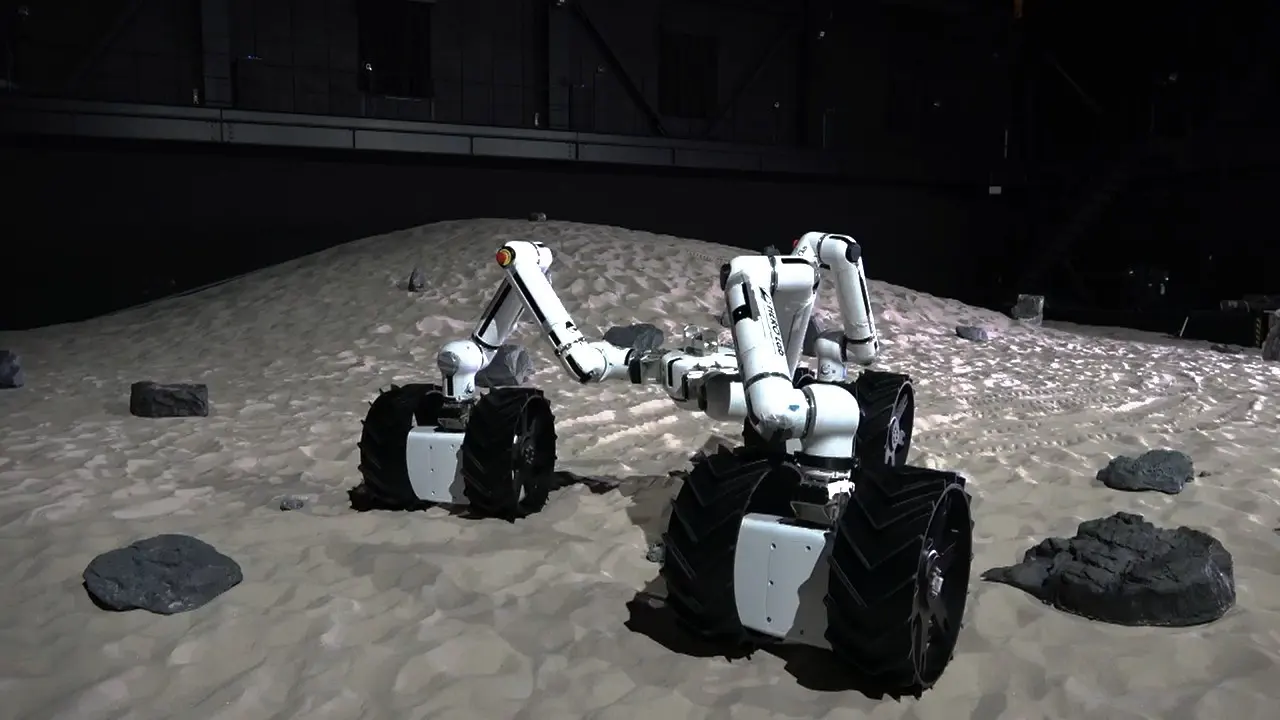 The Tricycle configuration among rock mock-ups, JAXA Space Exploration Test Field.
