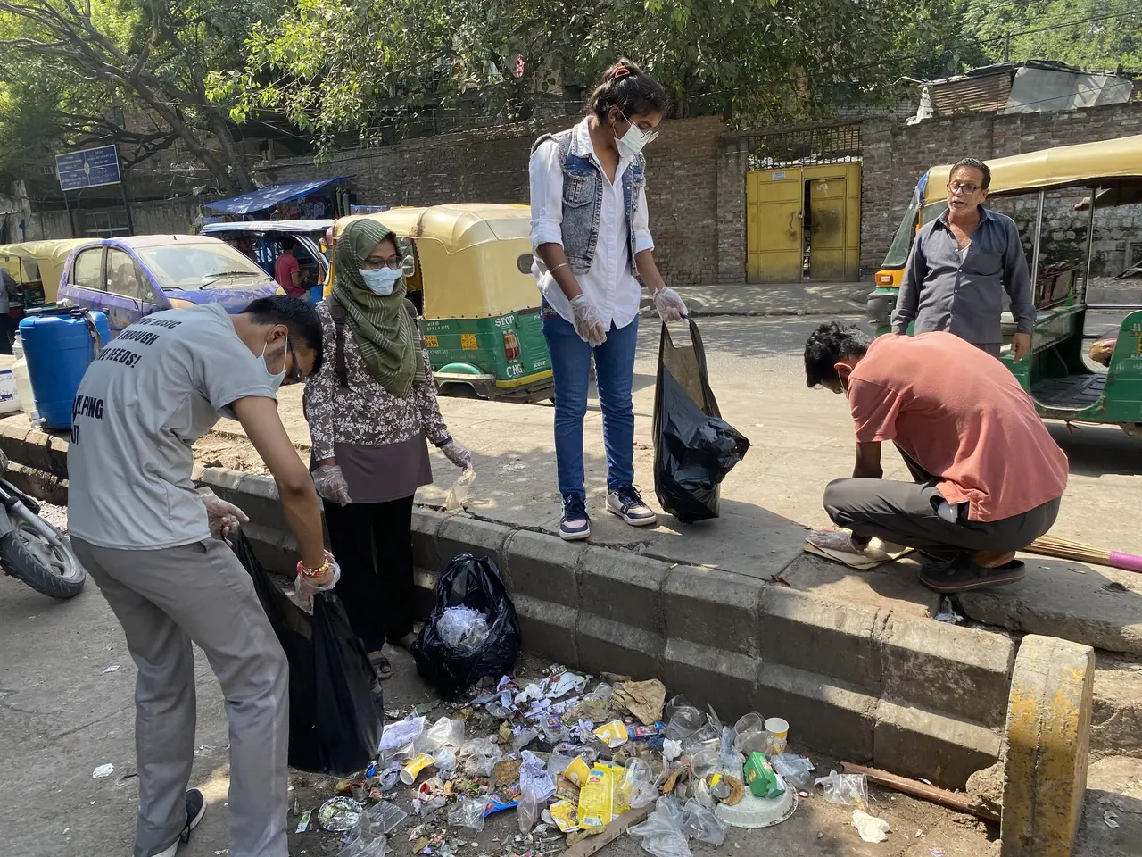 A roadside cleanliness drive.